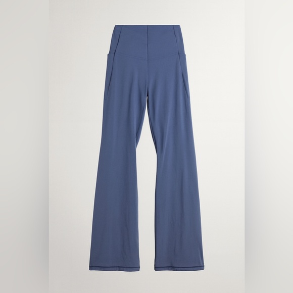 Offline By Aerie Blue Flare Leggings With Side Pockets - Picture 3 of 4